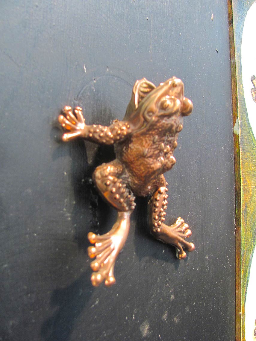 Detail-Frog-Prince-2010-Rubber-frog-bronze-coating